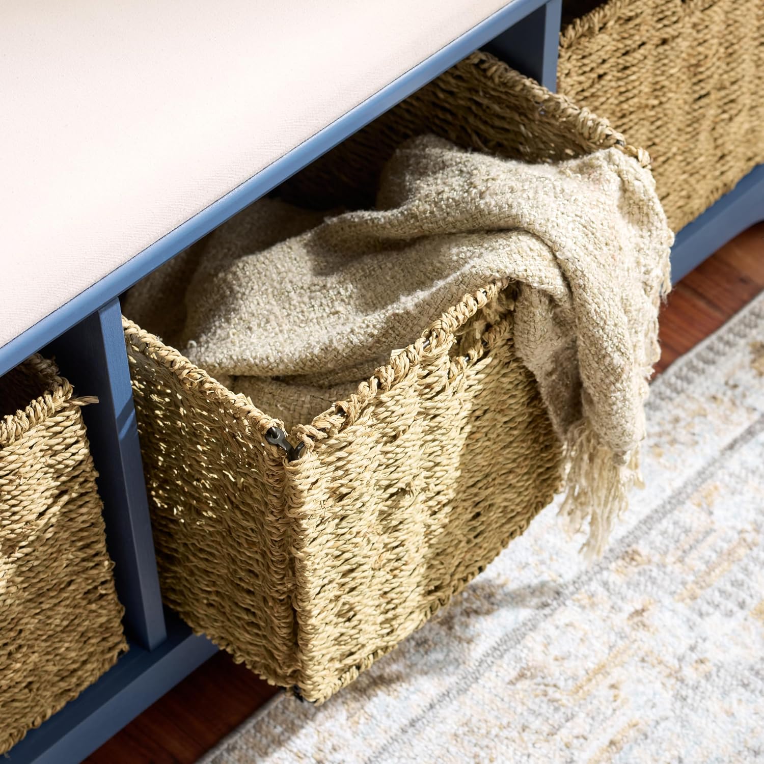 Farmhouse Lift-Top Lonan Storage Bench